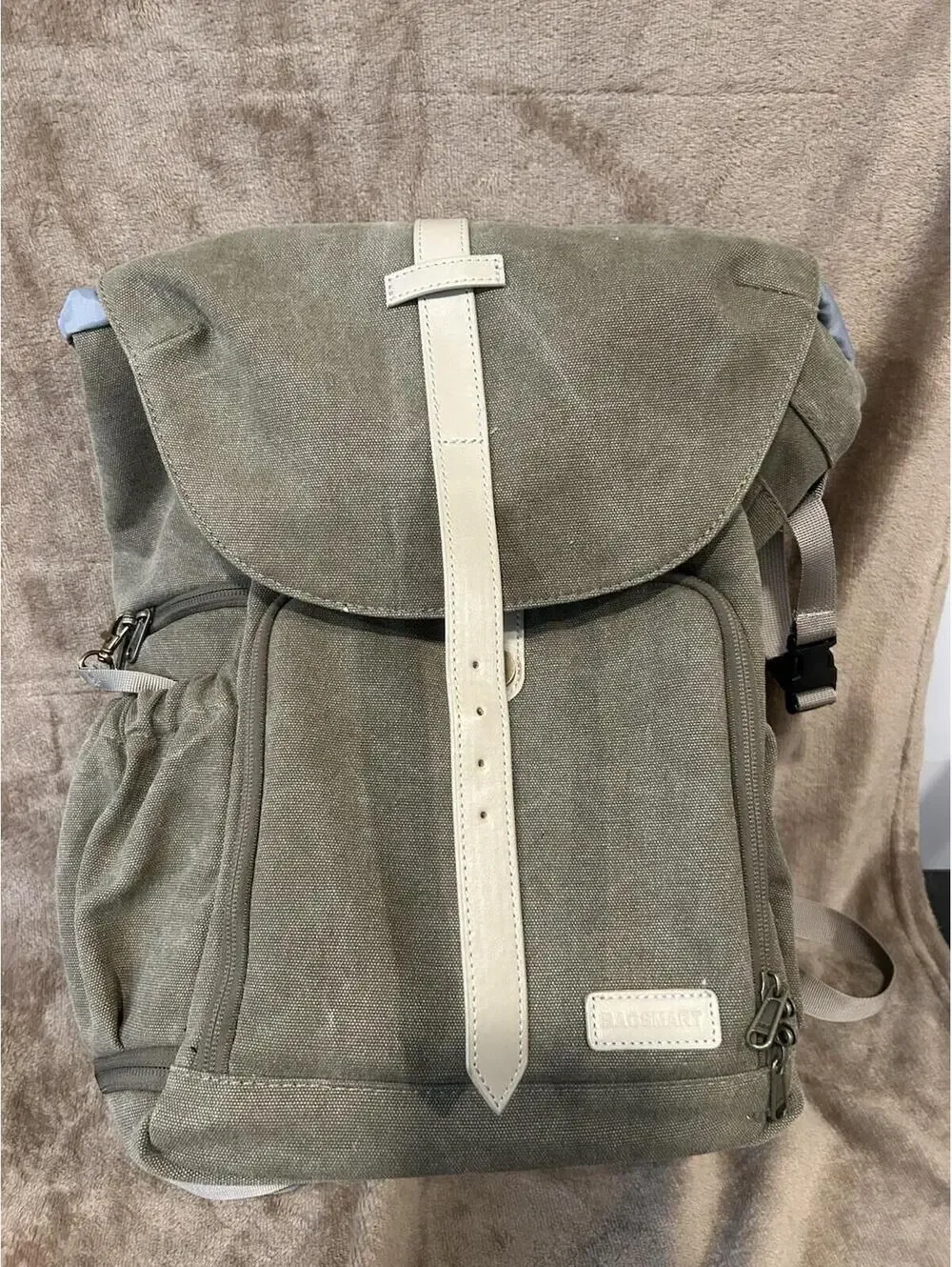 Bagsmart DSLR Street Camera Tech Backpack